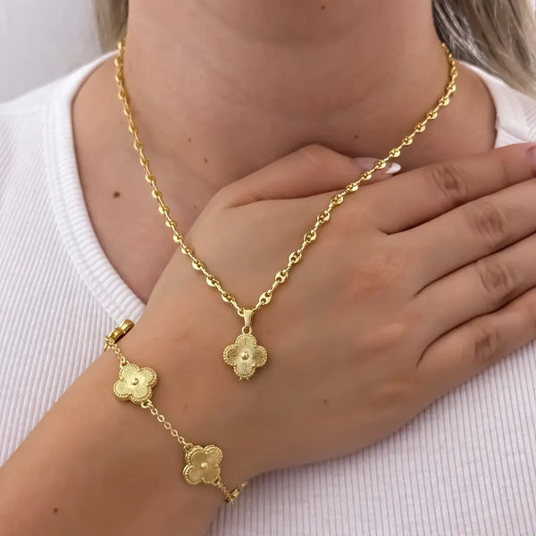 Conjunto De Dama Con Cadena De Tejido Gucci, Dije Y Esclava De Tréboles Dorados