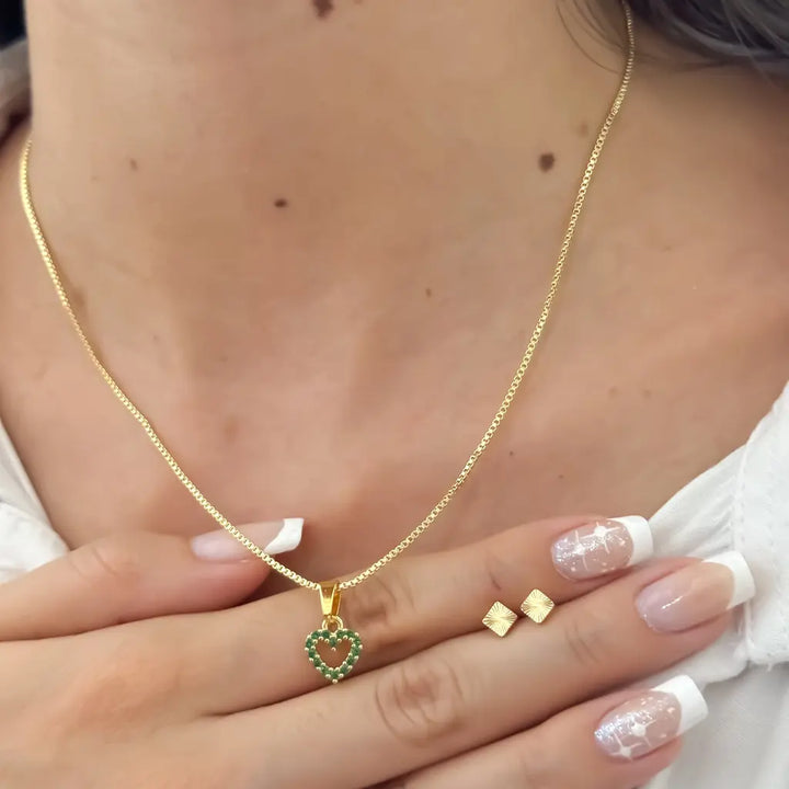 Conjunto De Dama Con Cadena De Tejido Veneciano, Dije De Corazón Verde Y Topos Cuadrados